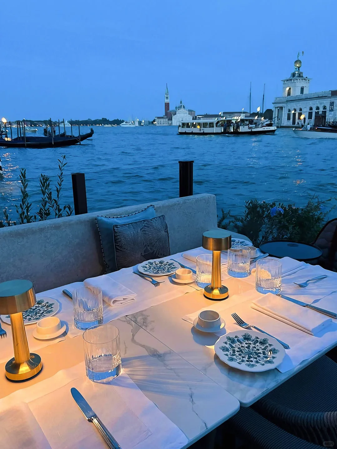 威尼斯的蓝调时刻🍴5家绝美运河view餐厅！
