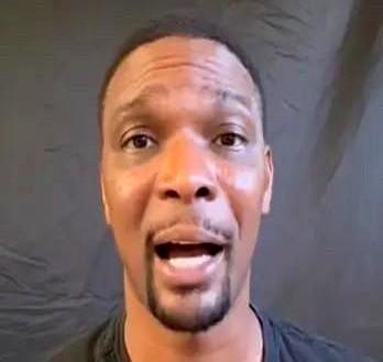 前NBA球员波什今日更新推特谈到了今年总决赛。
一晃都这么多年了，那个画面就像昨