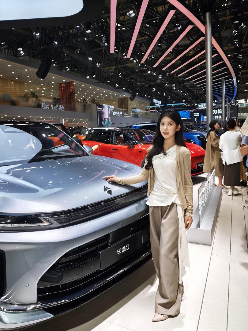 华境S空间够用，智能靠谱，价格便宜。五菱+华为乾崑，尝试一下新的可能性！2026