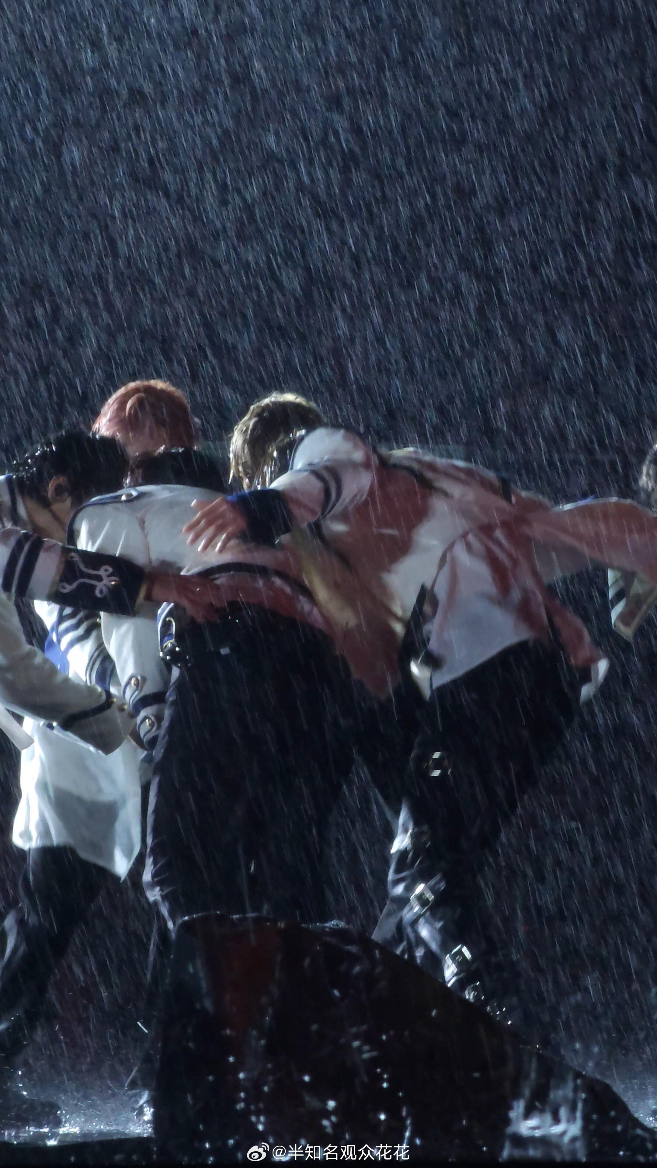 蓬勃的生命力……nctdream在暴雨中舞蹈暴雨中的nctdream ​​​