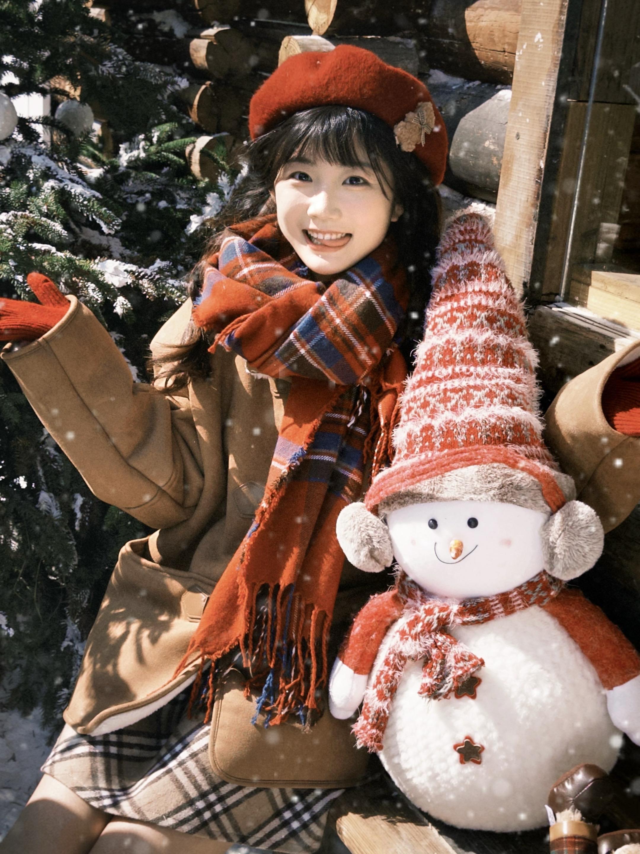 存一些圣诞节的雪地拍照姿势！！🎄⛄️❄️✨。