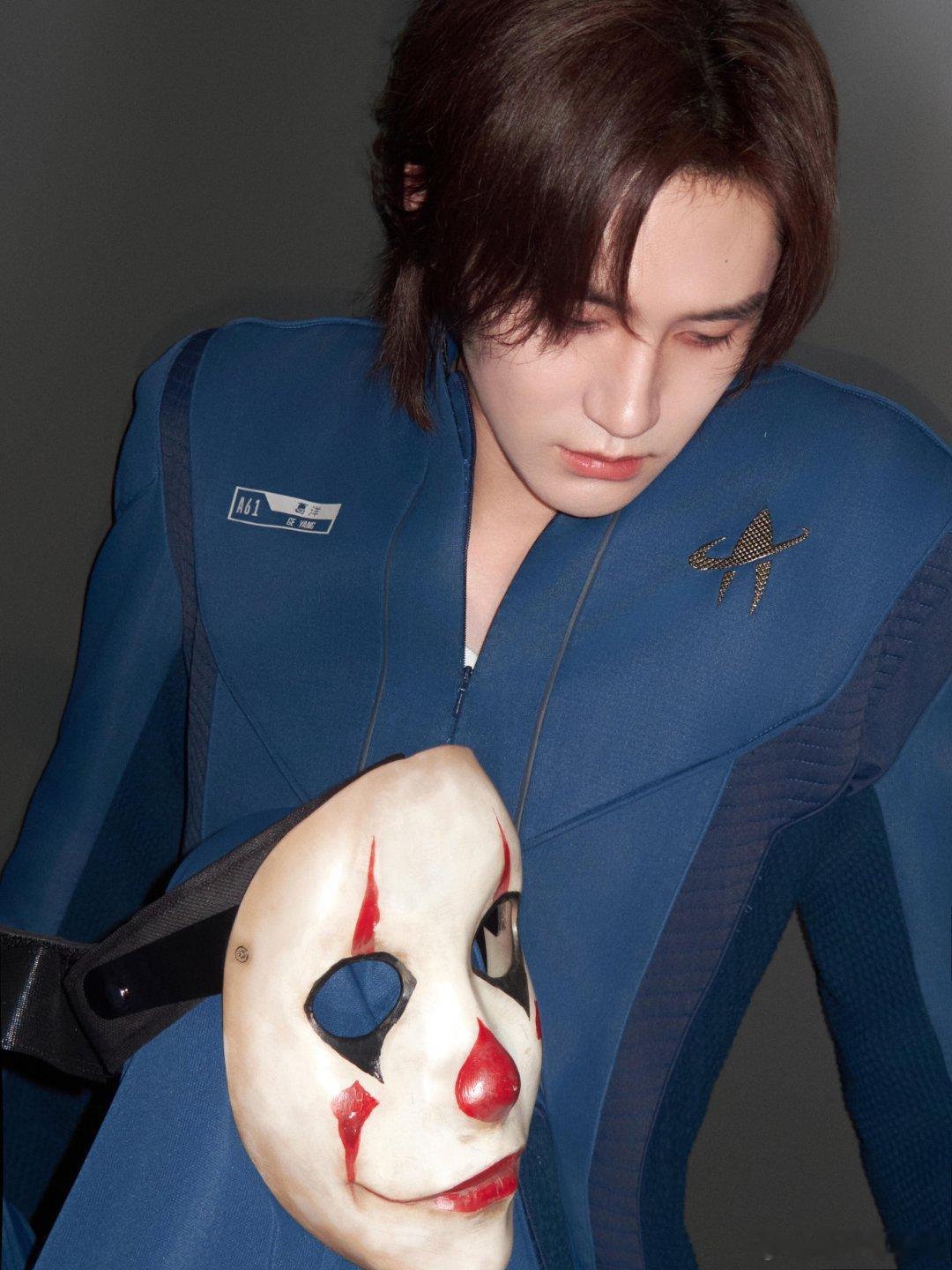 葛洋一款赛博阴湿男葛洋真的是重男本男了。。 