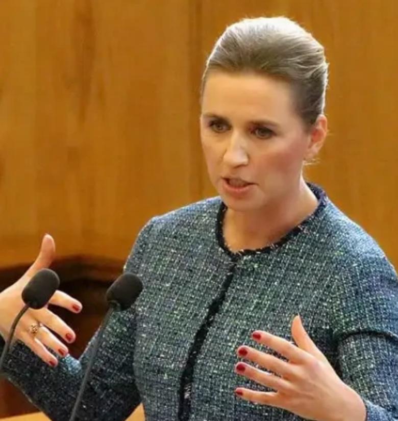 丹麦不想失去格兰陵岛，找英国不行，德国不行，找欧盟也不行，北约也不行，只有找法国