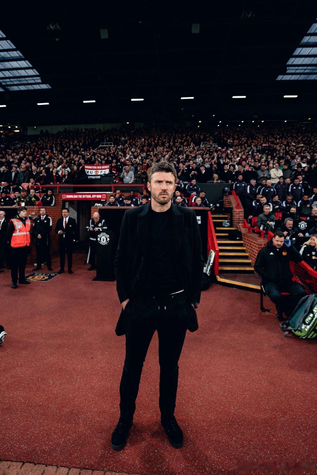 半场结束，曼联暂0-2落后利兹联大伙如何评价上半场比赛 曼联vs利兹联  cr：