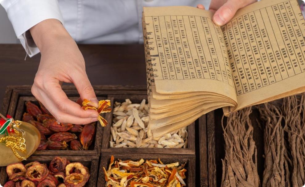 中医干货：柴胡舒肝丸，不止疏肝解郁，还能摆平 5 种常见病！
大家好，我是陈大夫