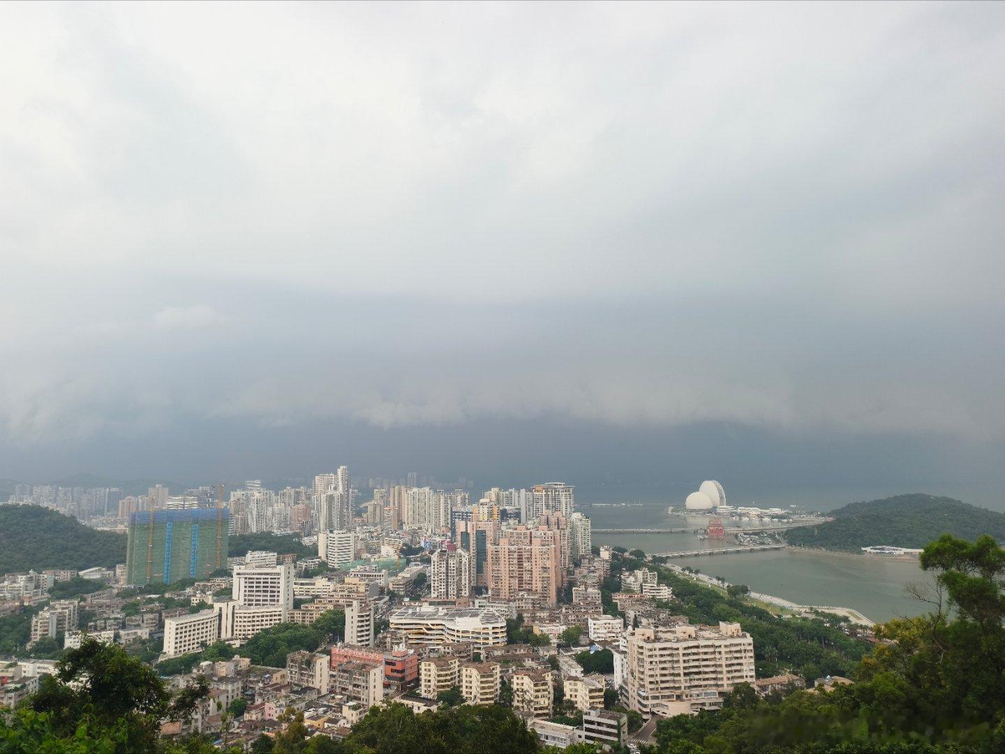 ​不同地区，饮食，生活习惯，气候不一样，体质也不一样。  ​​​