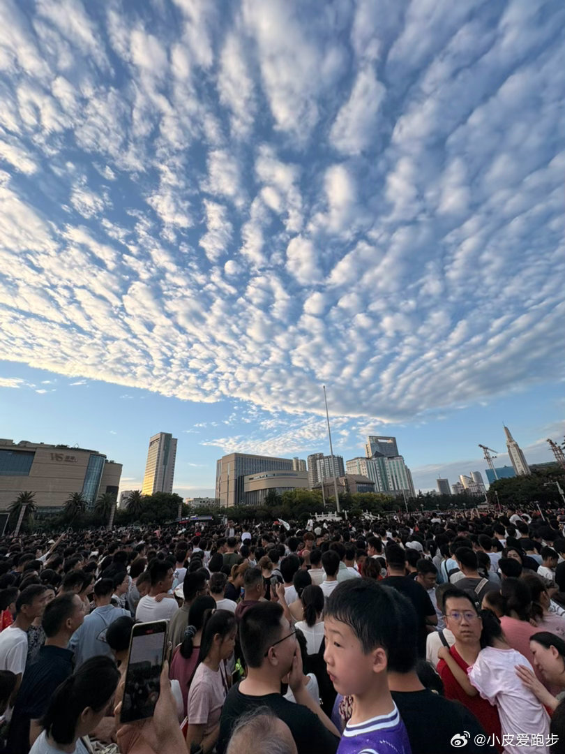 此时此刻 全场高唱《歌唱祖国》，还是会很激动的啊