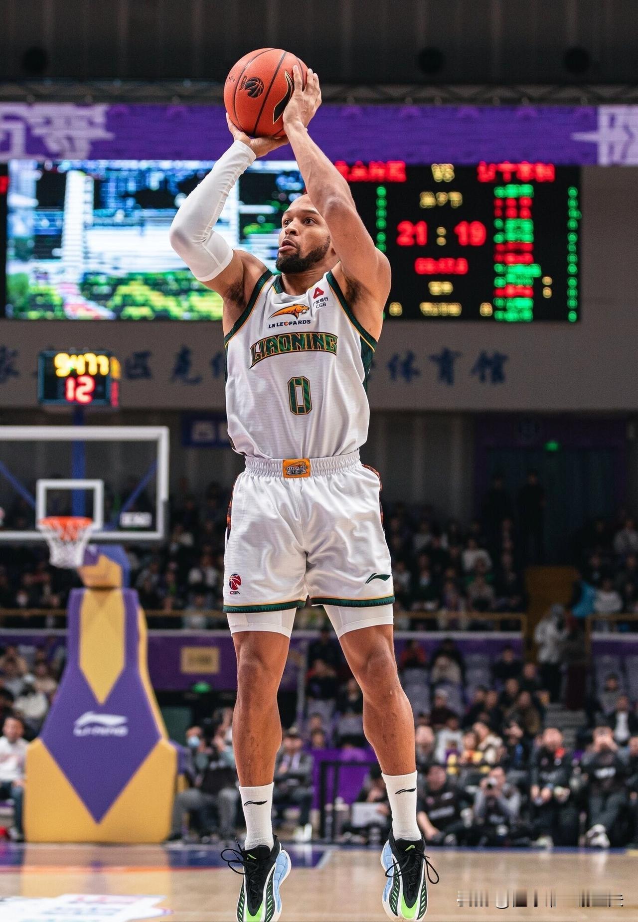 恕我直言！辽宁队输一场比赛，能换回一个觉醒的布朗，也值了！ ​​​现在的cba外