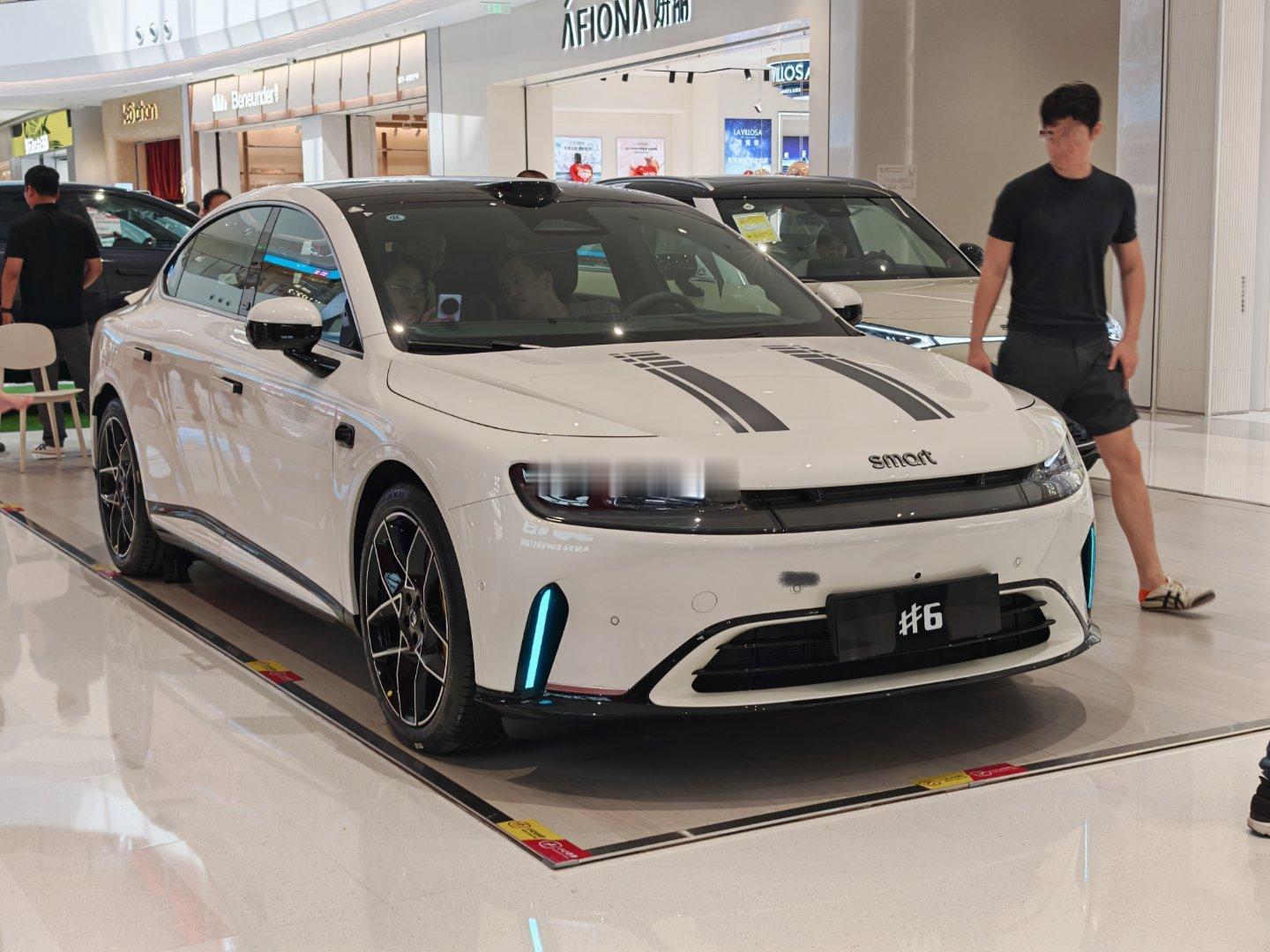 我丢，Smart也出轿车了精灵6号，车长4906mm、轴距2926mm，也算是从