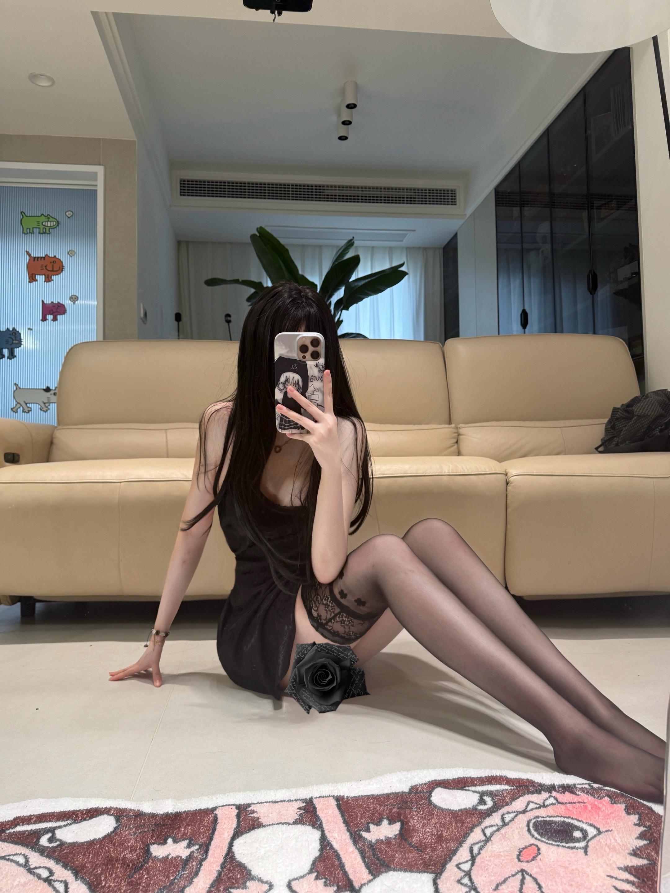 黑丝的神