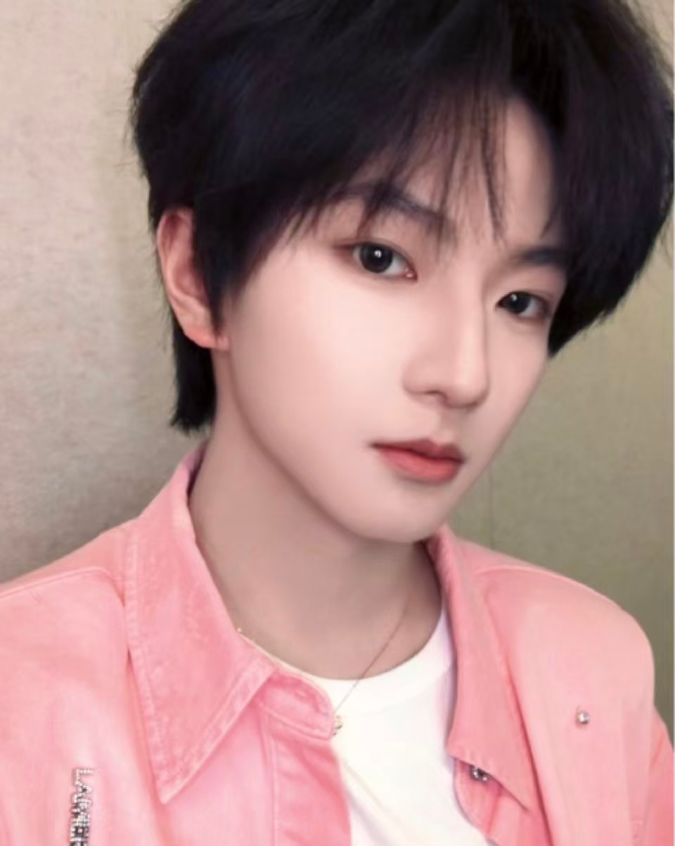 穆祉丞文案小巧思 谁懂啊，穆祉丞的文案真实又搞笑，精准戳中日常心情，假期来了开心