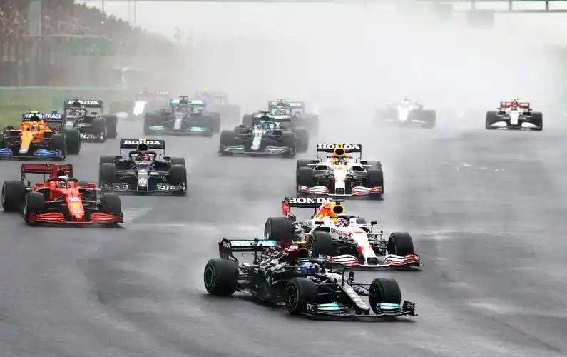 F1美国站天气变量：雨战的可能性
根据赛前的天气预报，奥斯汀本站正赛周末有概率出