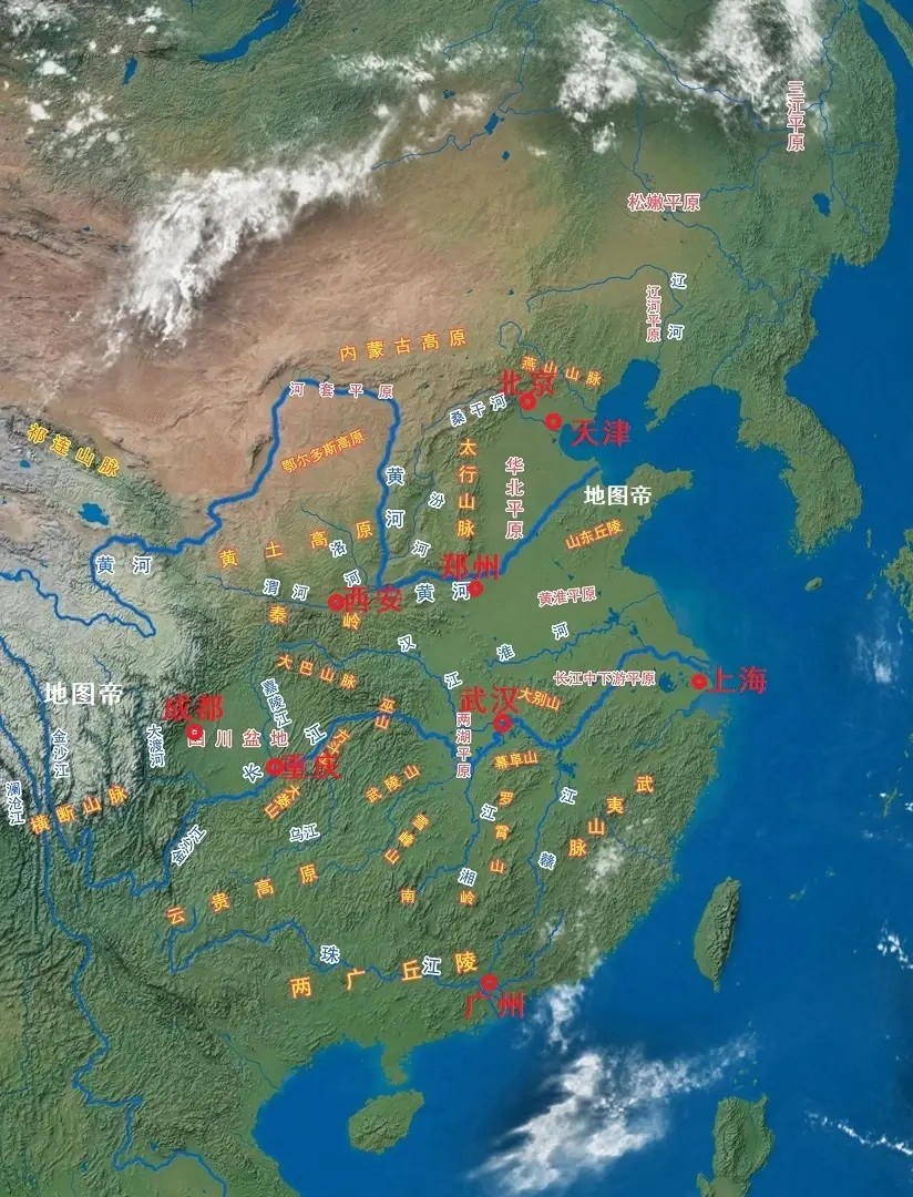 如果在东北设国家中心城市，沈阳可行吗？我国已有九个国家中心城市，分别是北京、上海、天津、重庆、西安、郑州、武汉、成都、广州，西南地区有两个国家中心城市（成都、重庆），京津几乎是连在一起的，而偌大的东北地区，则一个国家中心城市都没有。
很多人都说东北需要一个国家中心城市，一般认为会在哈尔滨、长春、沈阳三个省会兼副省级城市中选，这三个城市中沈阳应该是竞争优势最强的吧