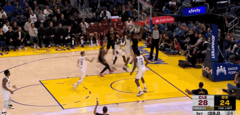 小佩顿拼抢！！ 