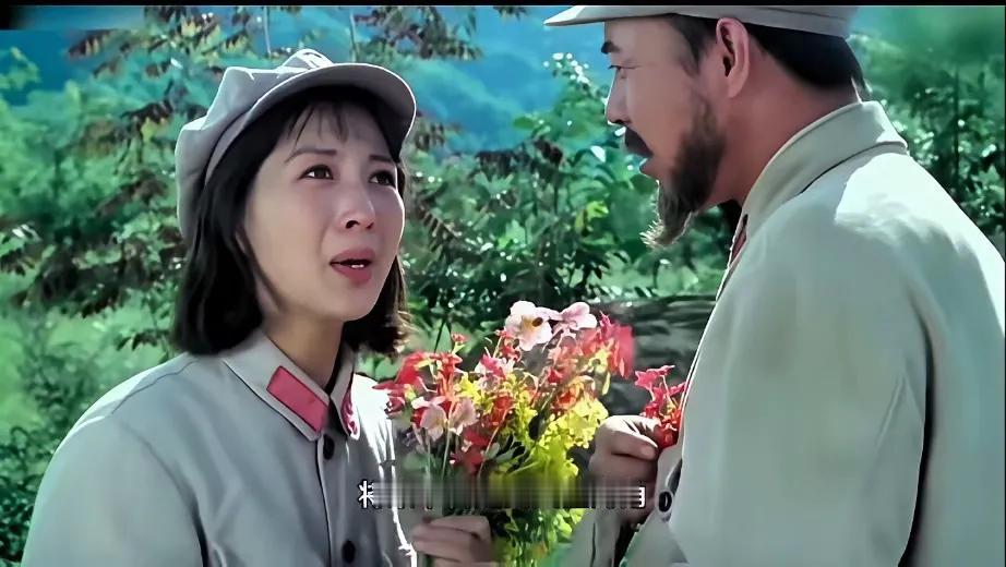 这部老电影女红军战士，大家知道是谁吗？拍摄这部电影时她已经40岁，但在影片中看不