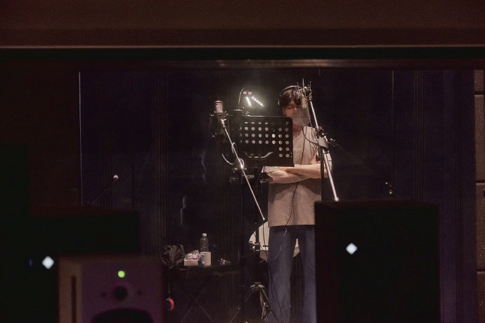 陈立农单曲爱存档 陈立农真的太宠粉了，大连站直接安排新歌《爱存档》首唱。苗柏杨和