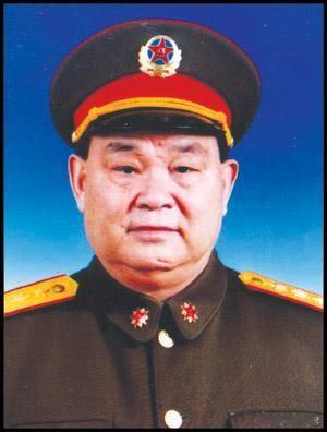 1992年，成都军区司令员张太恒得知自己被免去司令员职务，转任到南京军区任第一副