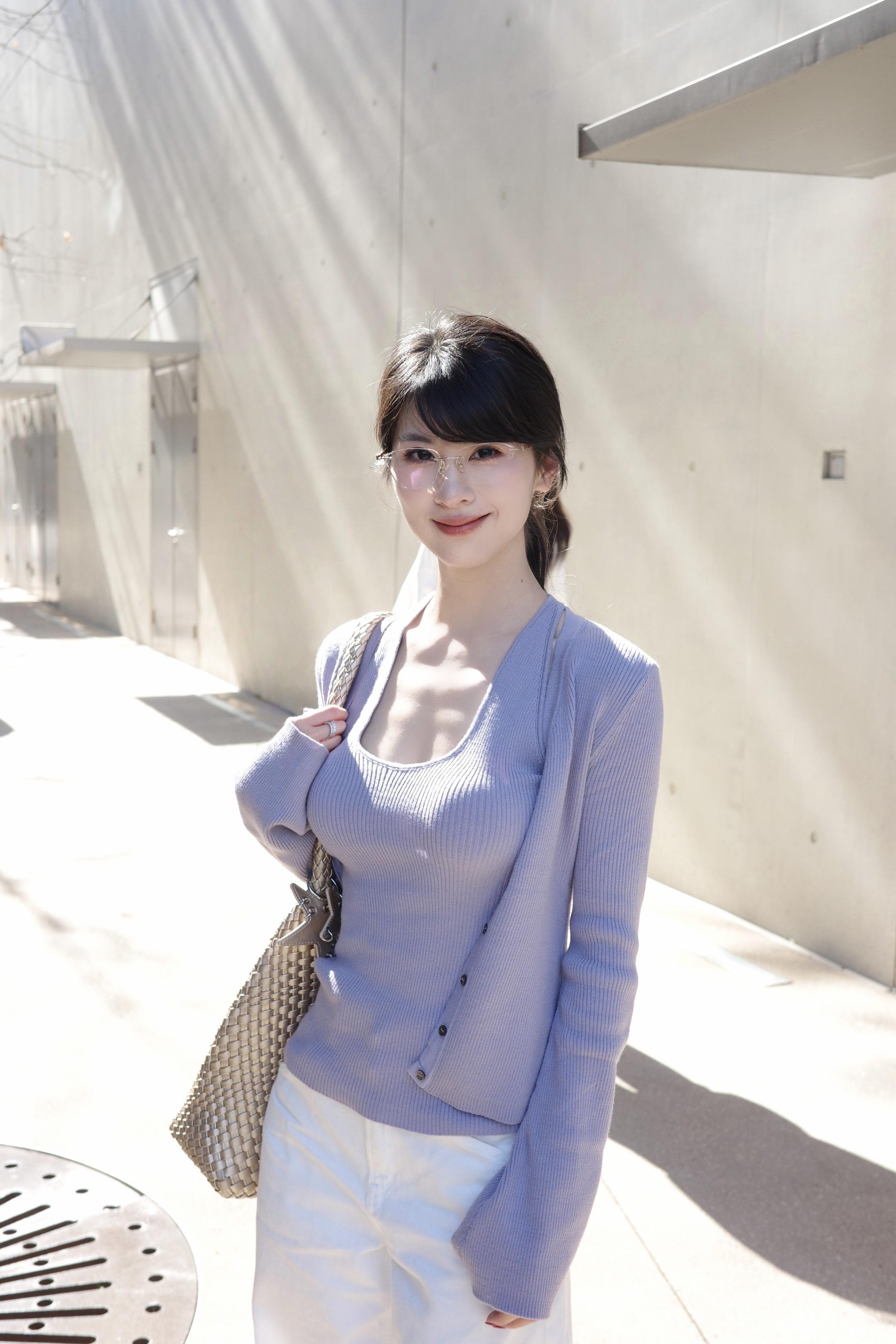 年少初遇常在我心 多年不减你深情。