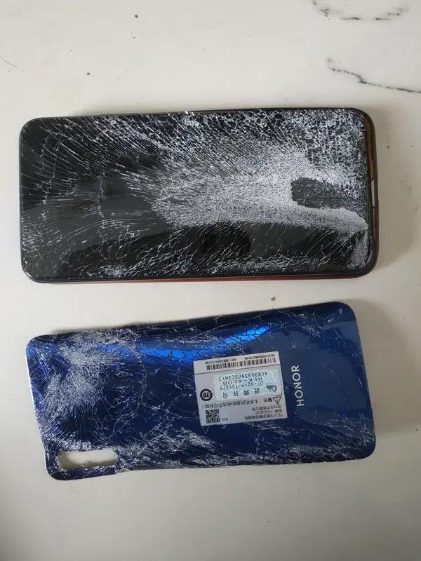 还好能够花钱免灾，不然小伙这一辈子估计就要被毁了。总之冲动是魔鬼，大家还是要冷静