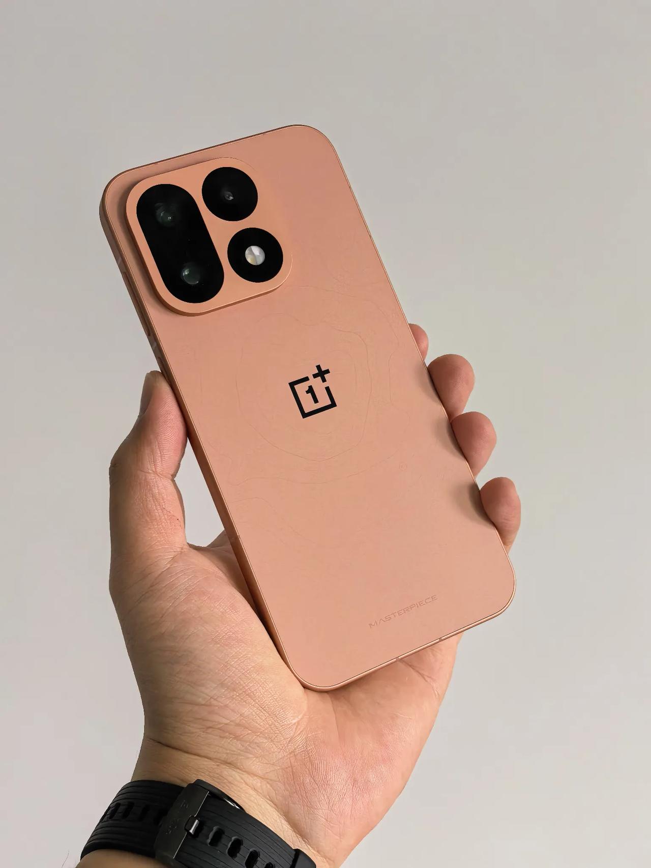 一加16正式发布，国补到手5199元起！185FPS极速枪神+9000mAh！