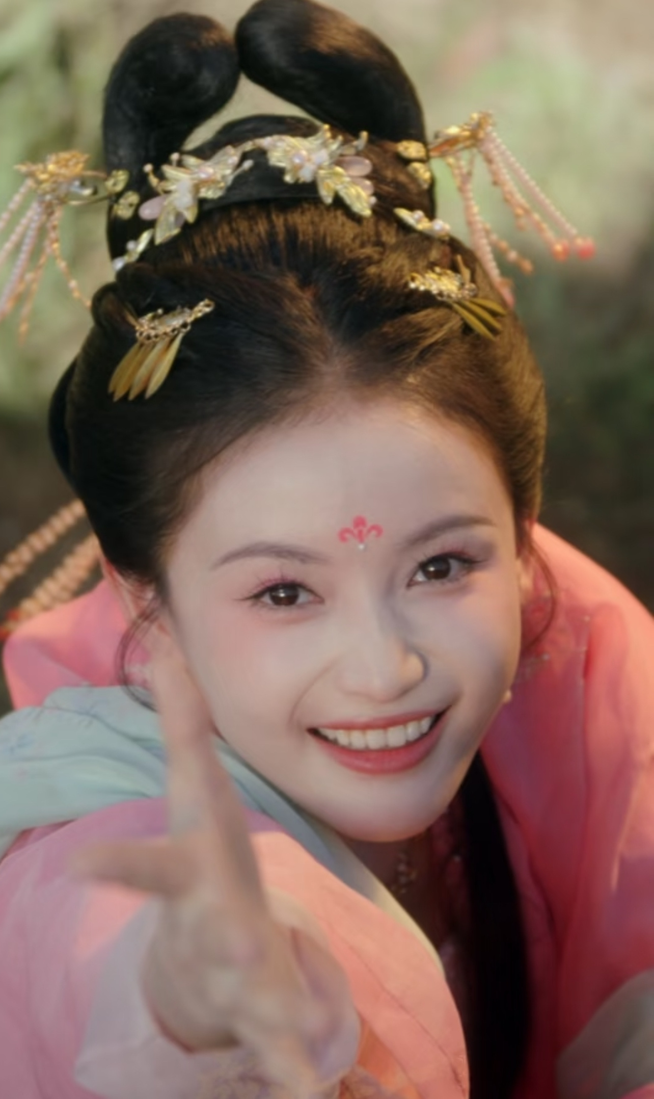 高扬公主是什么百搭体质吗 林小宅就是传说中的内娱白米饭体质吧，她在《盛世天下》里