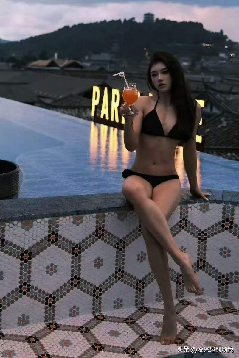 吴艳妮泳装，身材真好啊