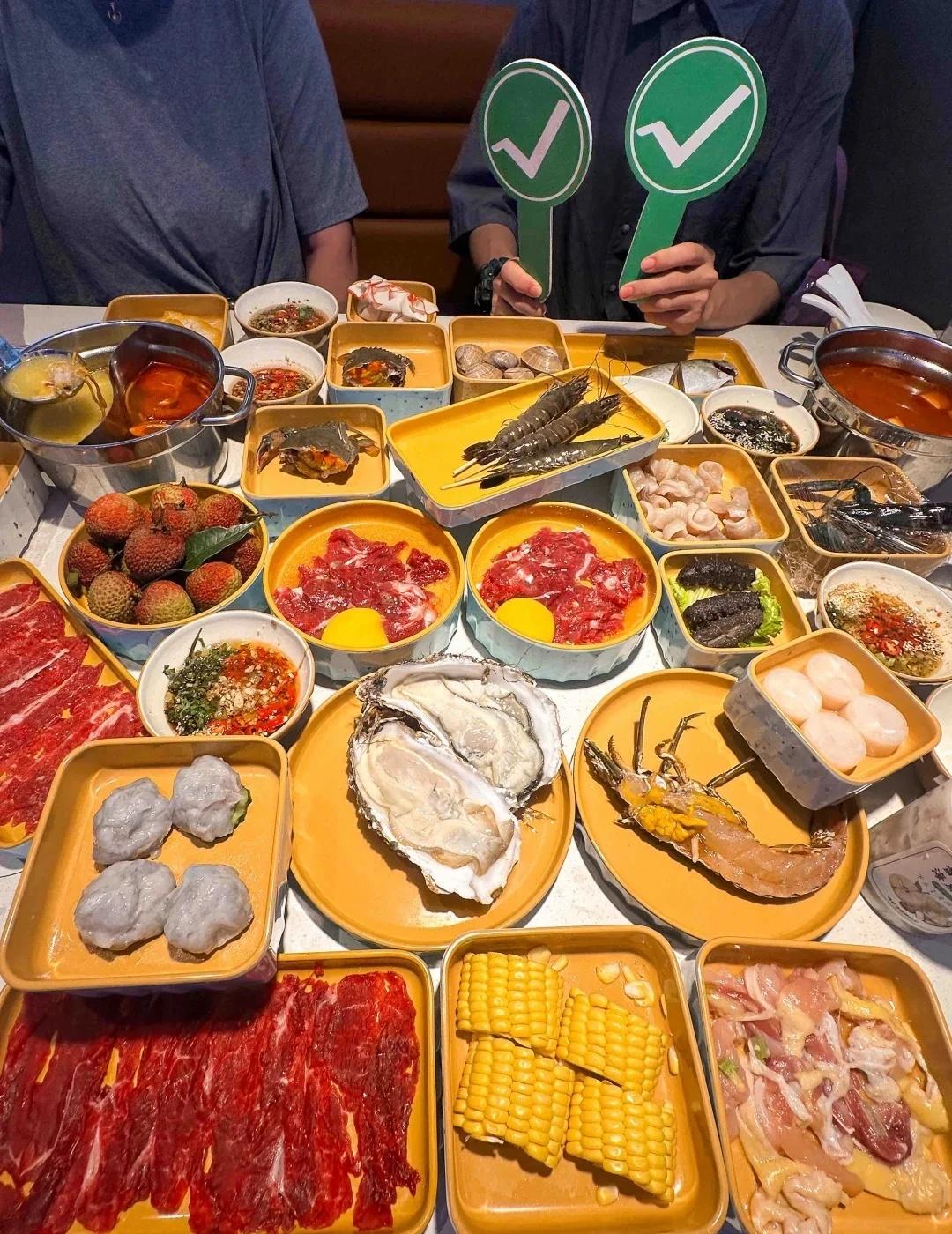在南沙这里实现了海鲜自由！吼吼吃
不夸张，这家店我一周去了三次
每次都有新惊喜！