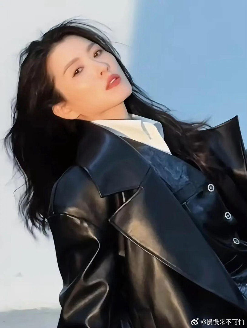 徐洁儿徐洁儿千字长文告别浪姐反复回味洁儿的告别长文，满是对舞台、同伴的真挚心意。