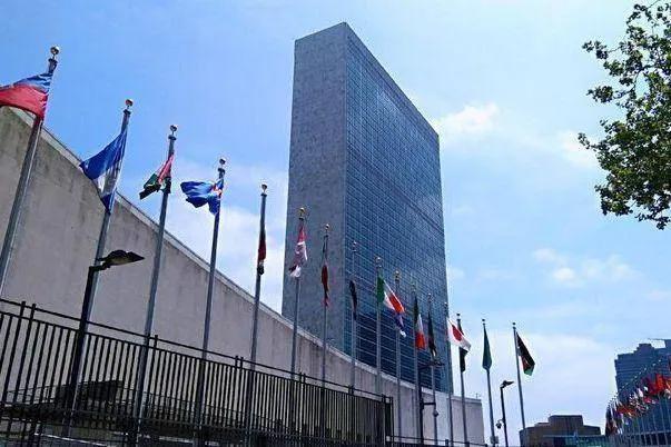 最近联合国挺热闹的，热闹得跟早市一样。

前阵子是美国常驻联合国代表迈克·沃尔兹