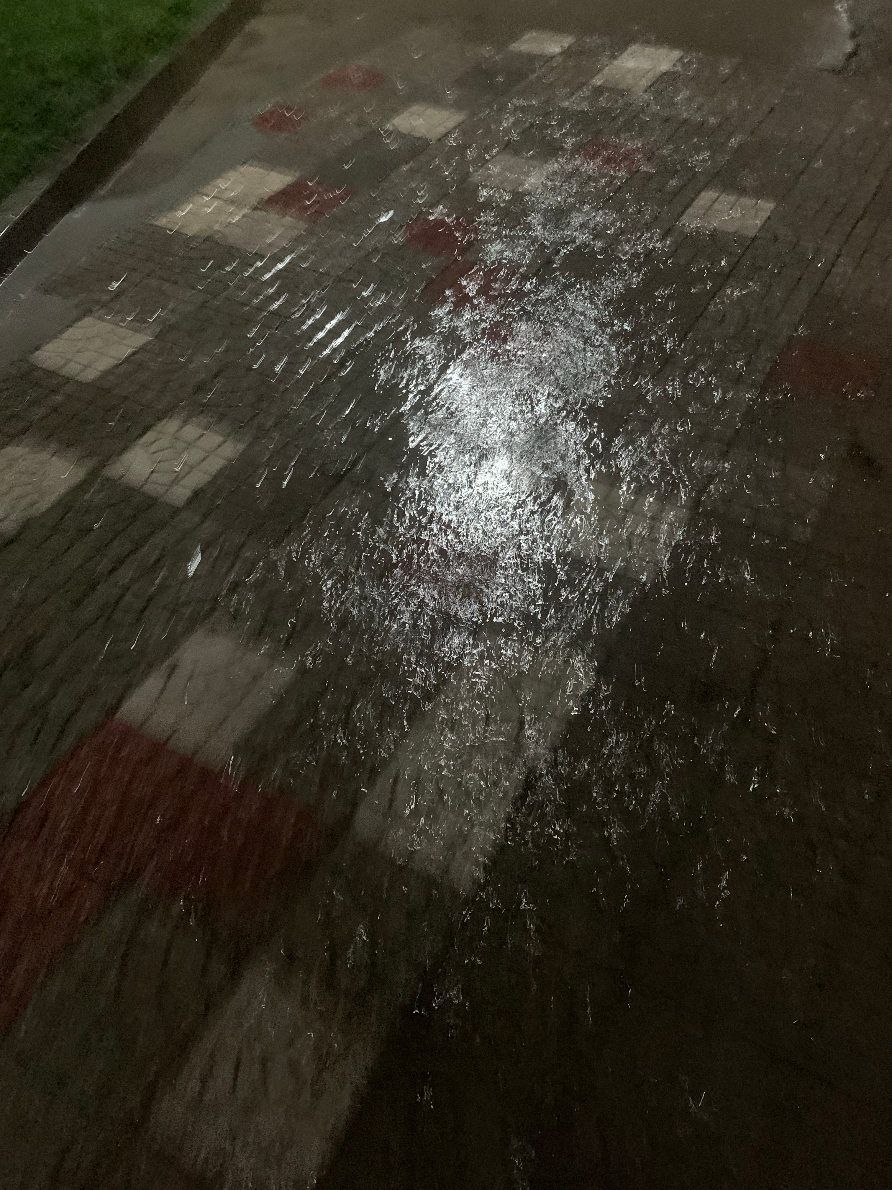 突发恶疾。 