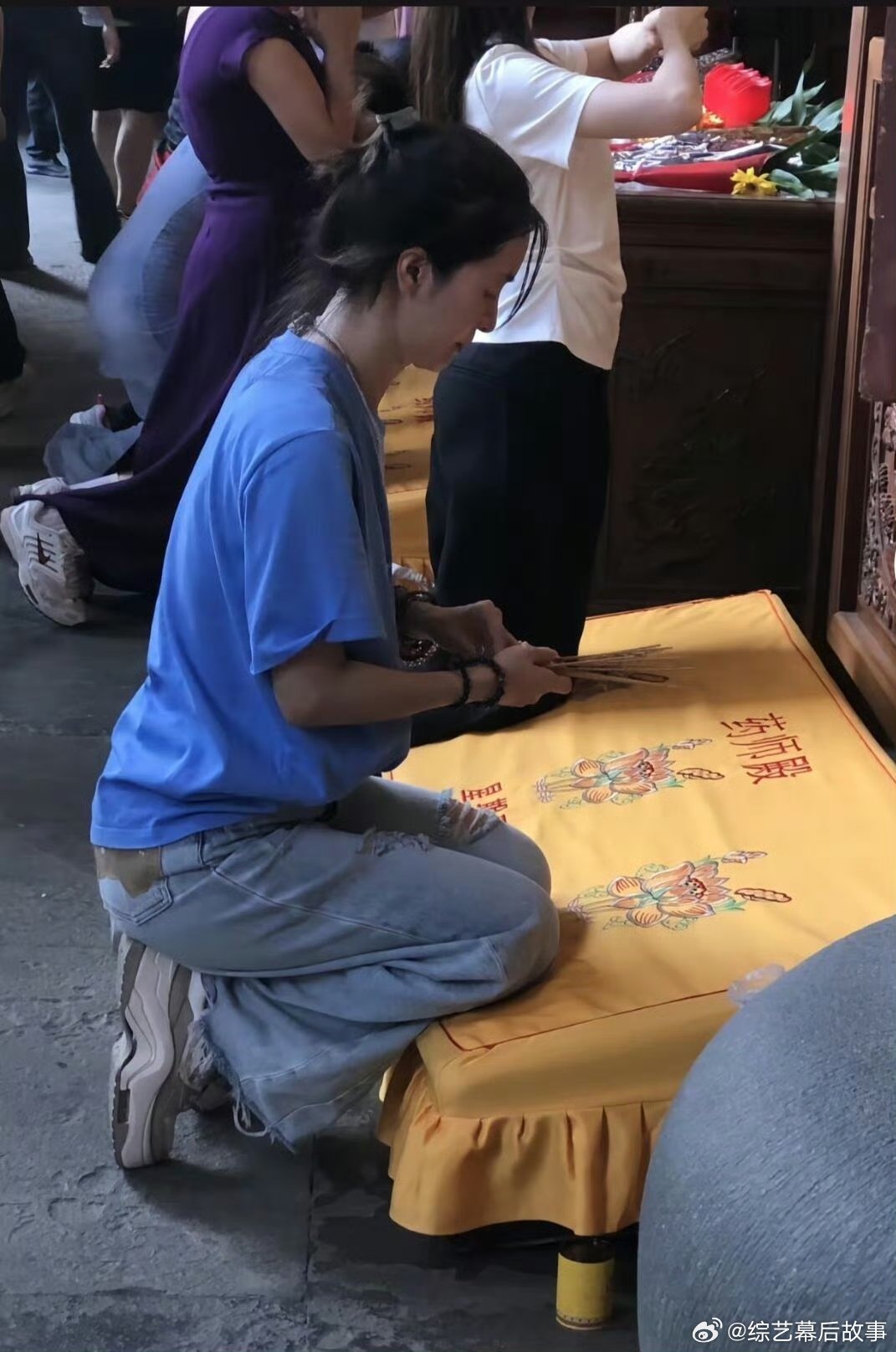 灵隐寺偶遇李晟祝绪丹 是谁的友情让人羡慕？是李晟和祝绪丹！烤肉没约成没关系，换个