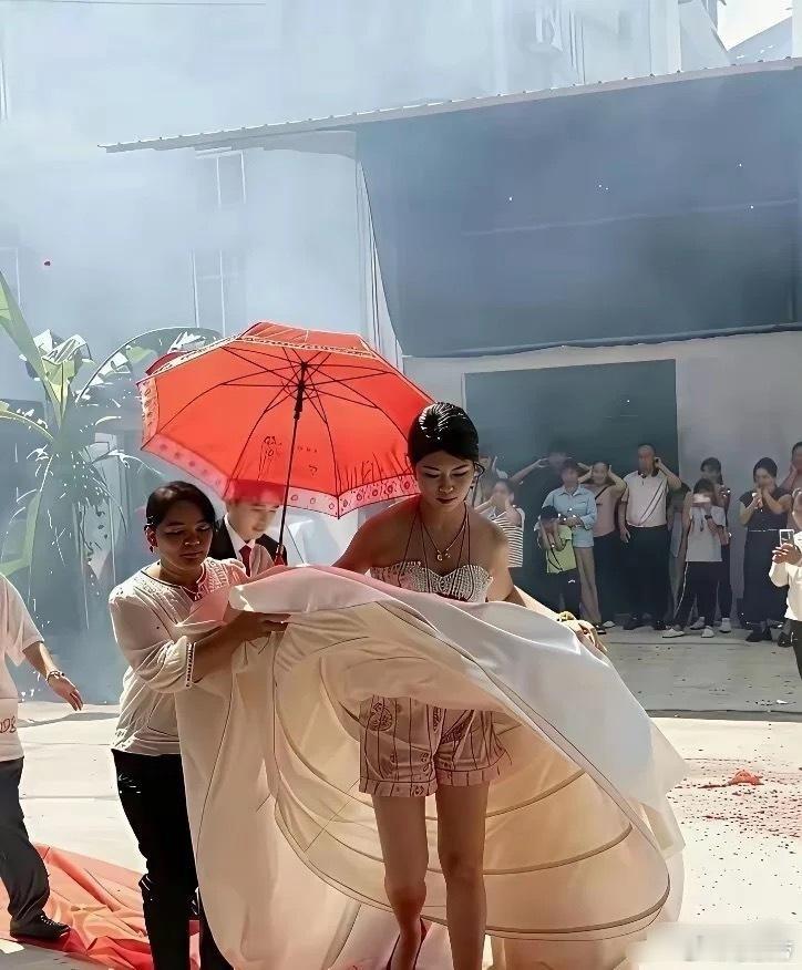 新娘子结婚，这风起的不是时候啊 