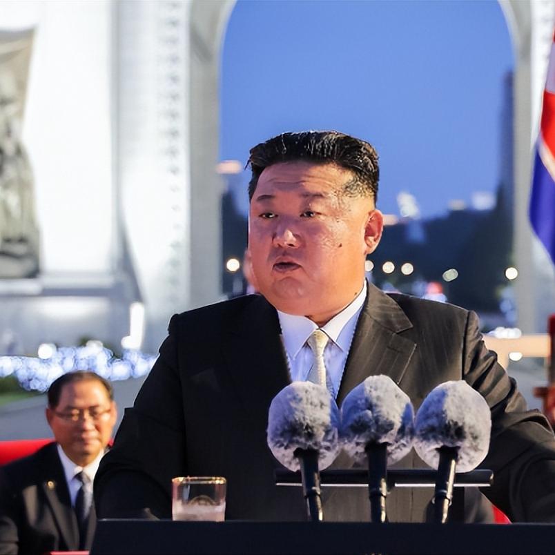 金正恩打破传统强势发表讲话，俄朝同盟竟压过中朝友谊？8月15日朝中社报道，金正恩