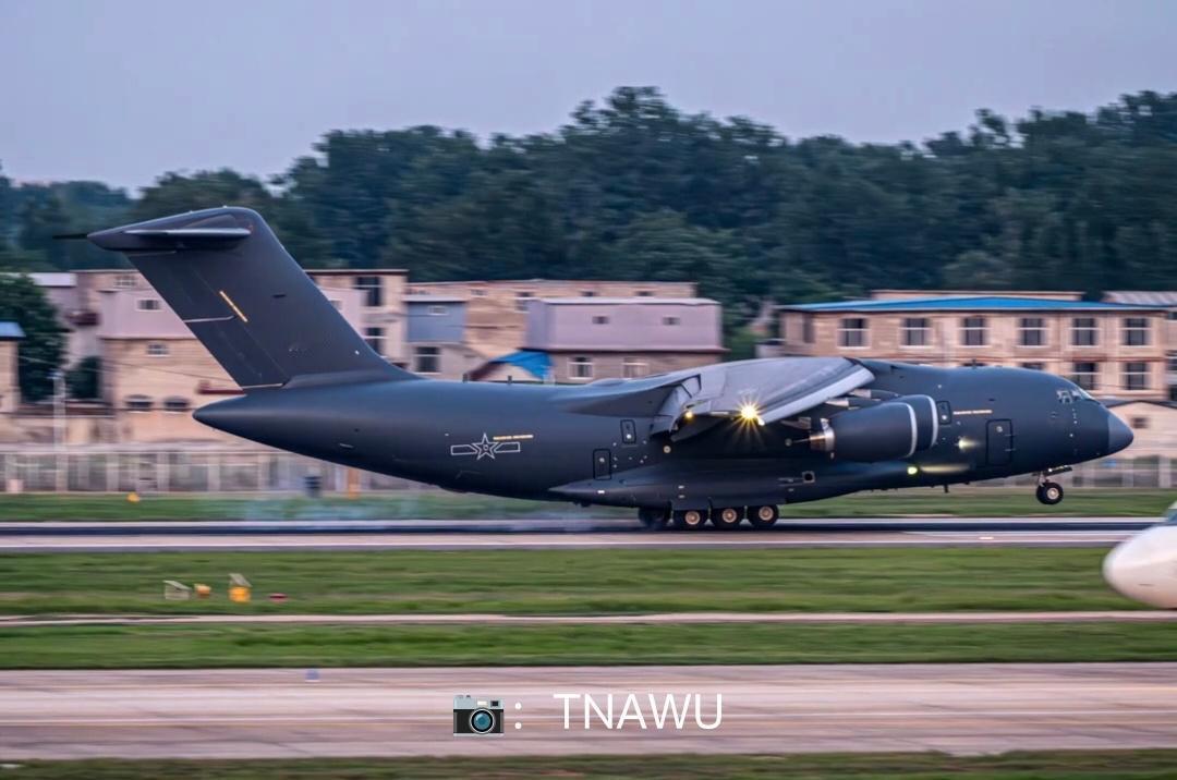 战略空军又迎来了一架新的运-20B，序列号为11352。