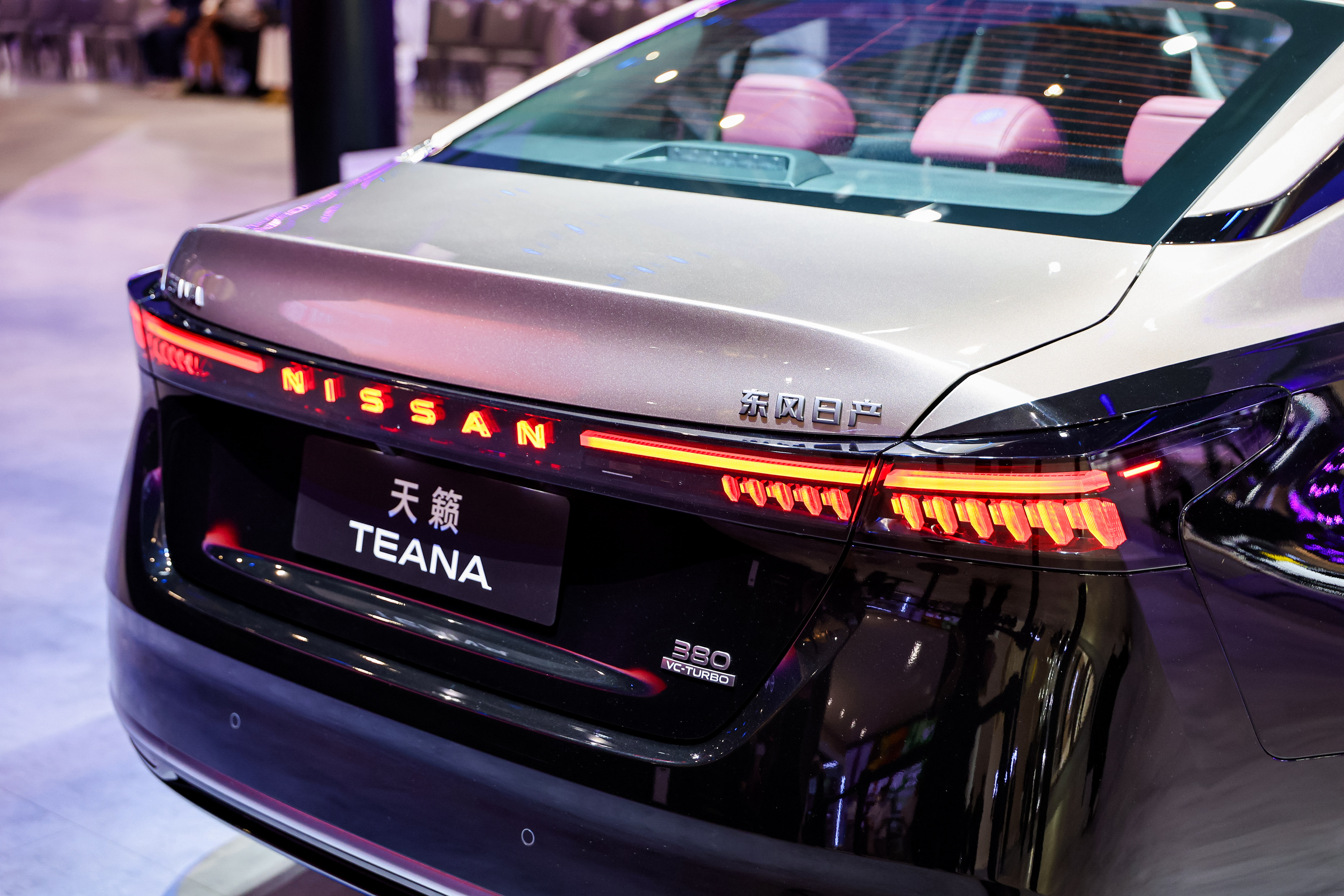 2026北京车展 -东风日产展台天籁这台车我相信很多90后印象应该很深刻吧？那时