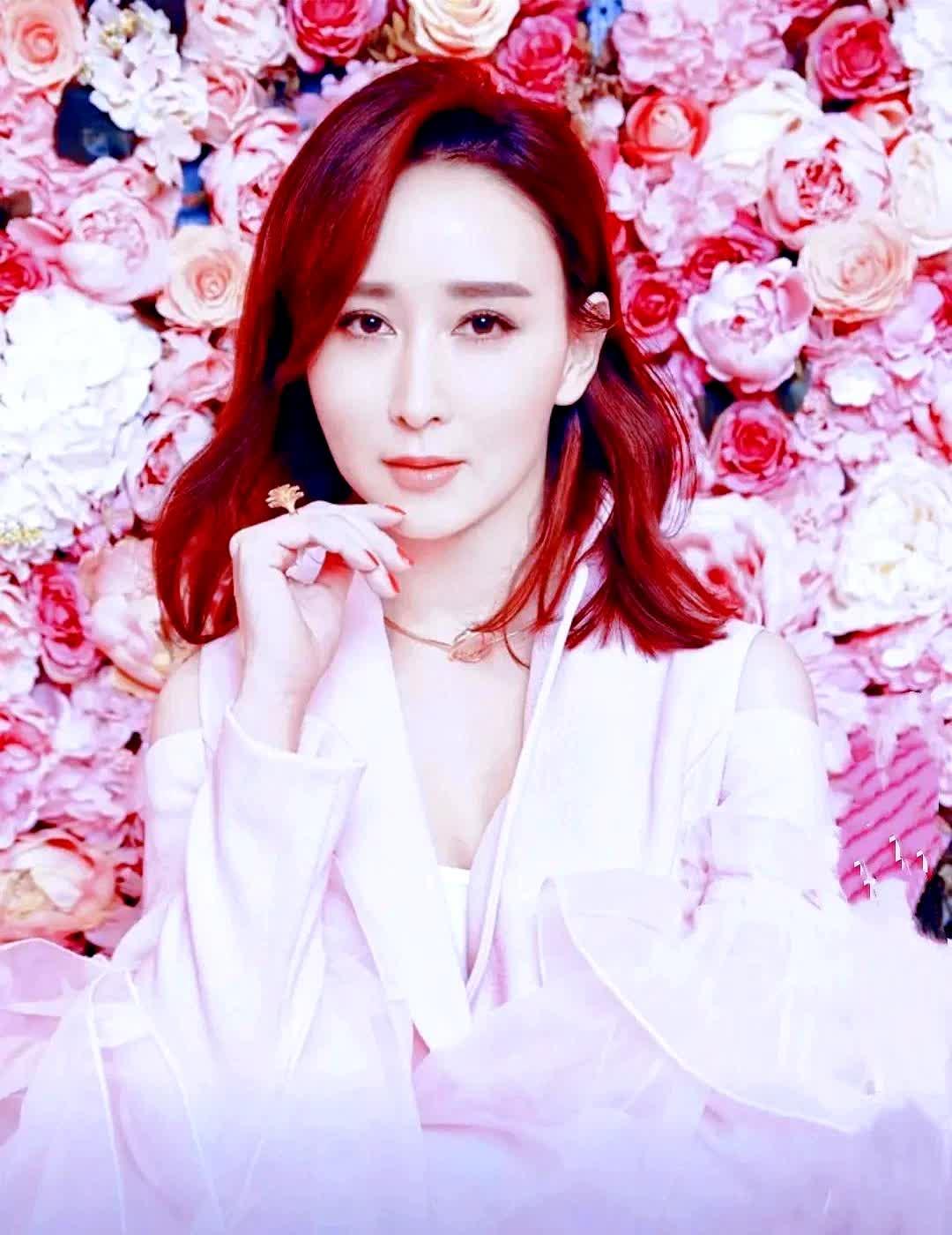 胡静嫁入 150 亿豪门，成首位中国 “拿汀” 后变化惊人！
曾经的她是 “古装