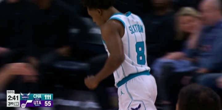 炮拳严重警告！黄蜂领先爵士56分了！