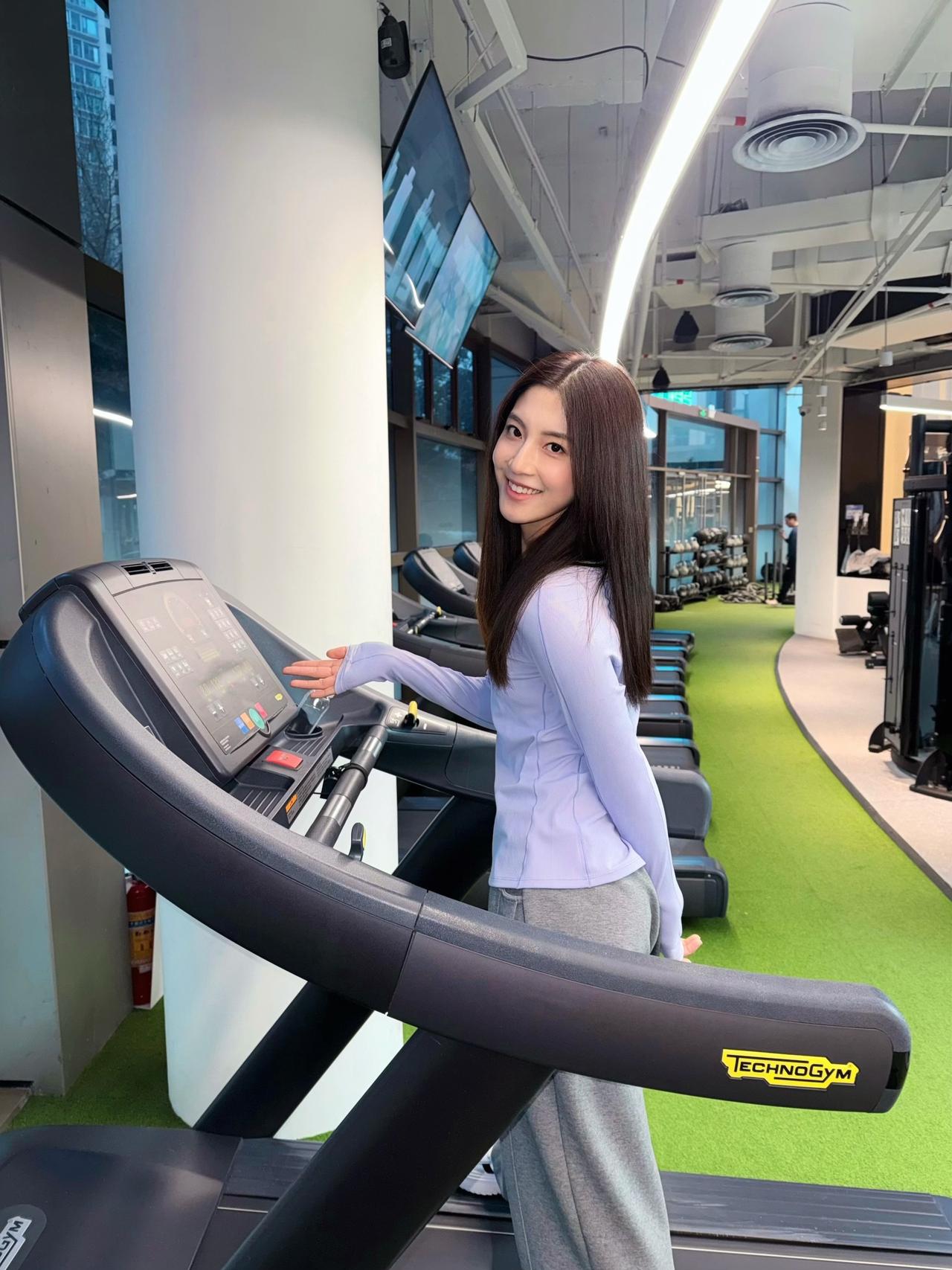 健身 健身日常 运动日常 日常自拍 运动女孩