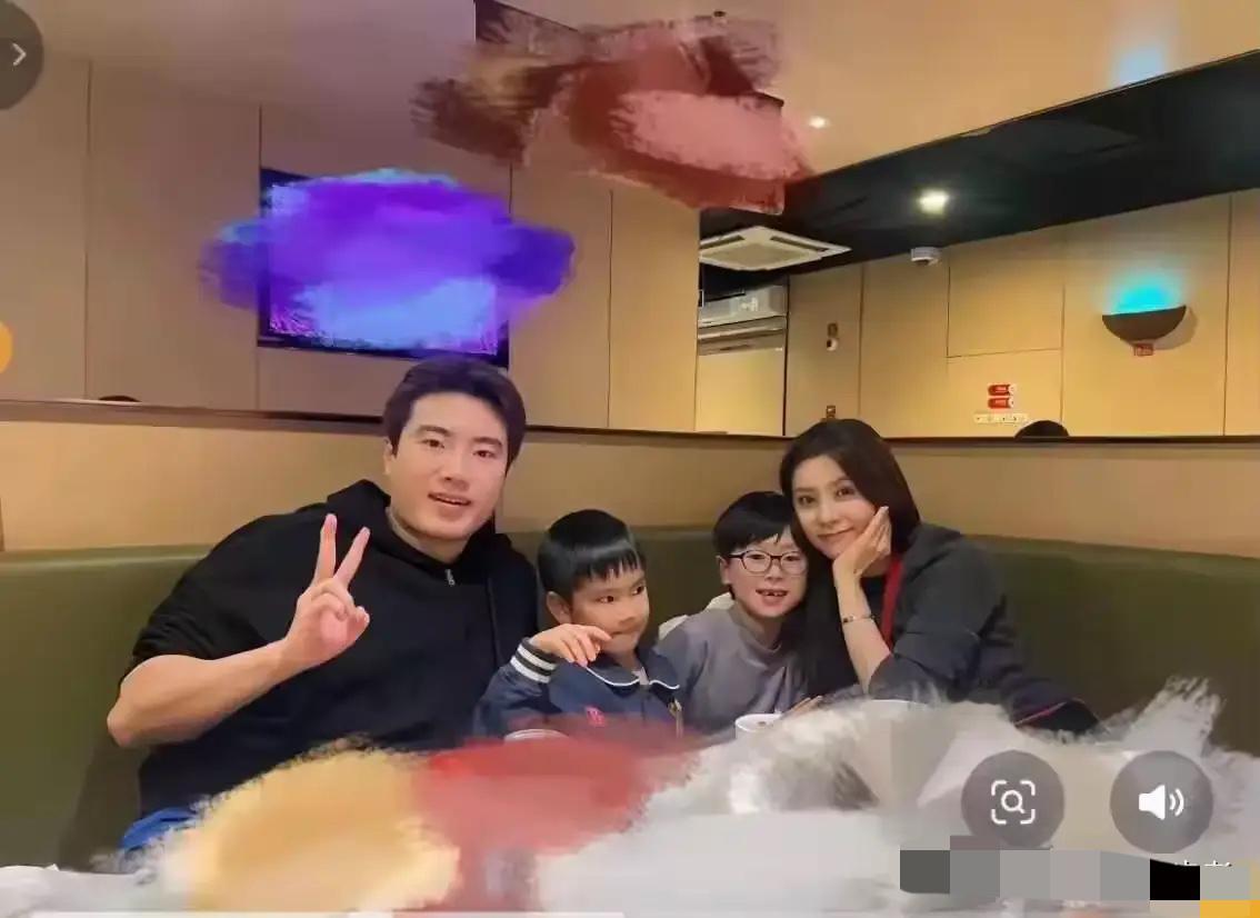 我好奇查了一下梁靖昆的背景，

真是不查不知道，一查真惊叹。

这个家伙虽然在球