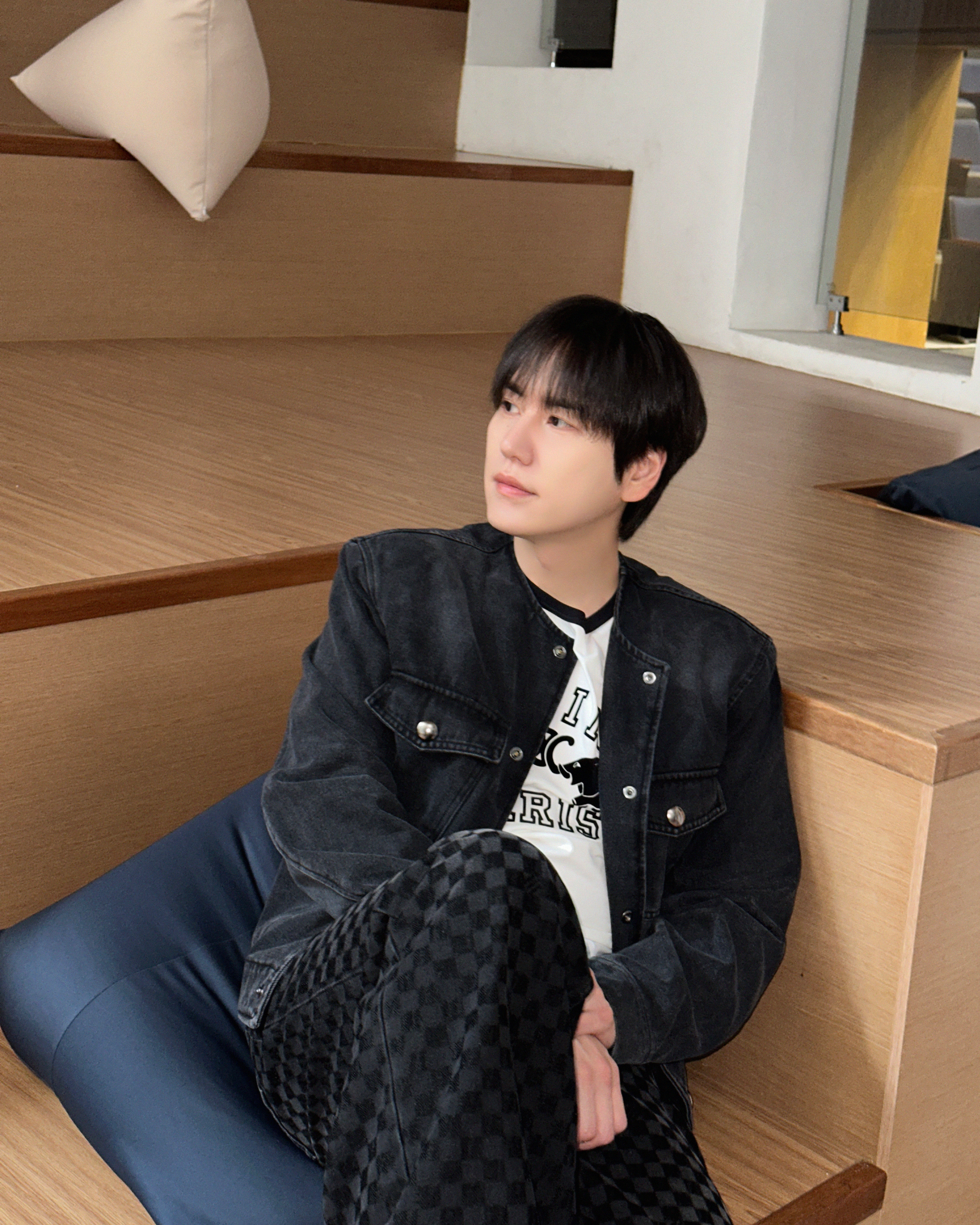 “CB百蓝_。251210 kyuhyun_official更新曺圭贤 相关：像