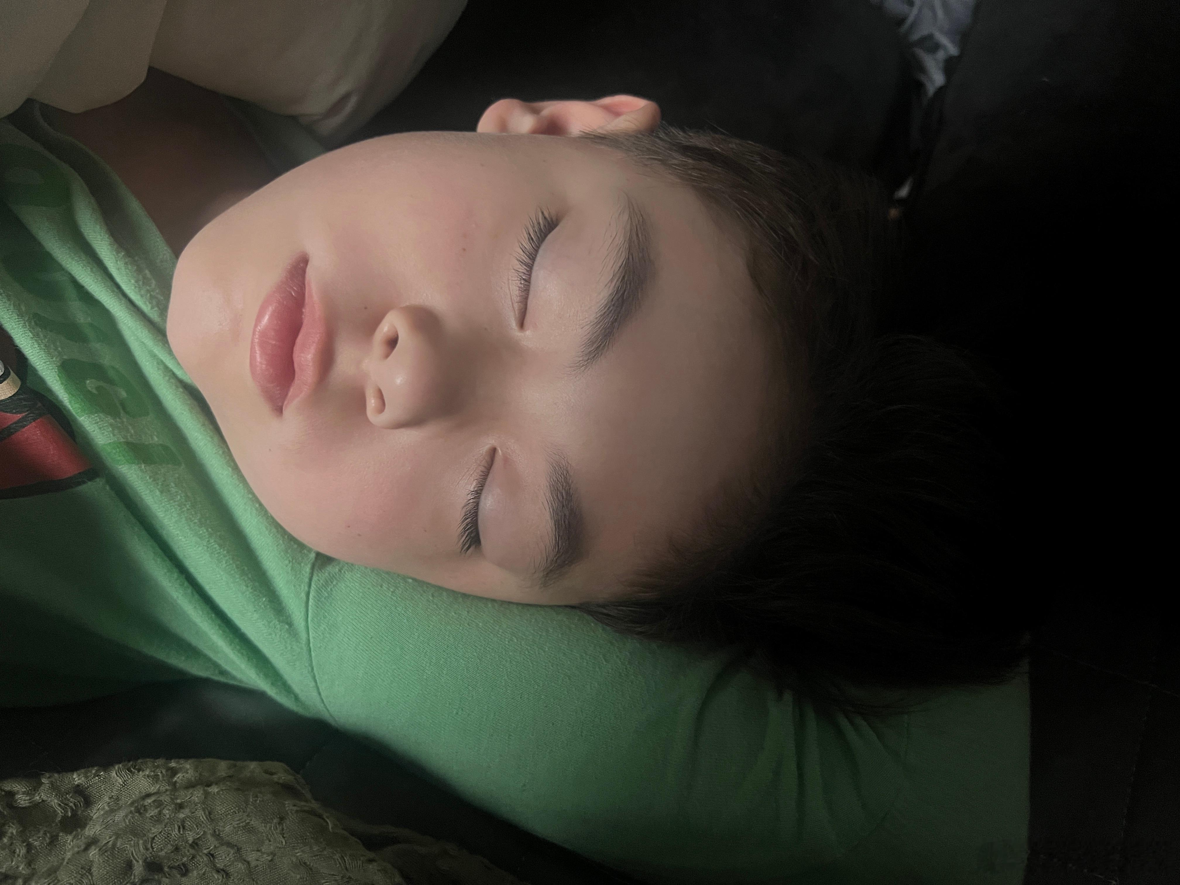 赶脚有点大孩子的模样了 