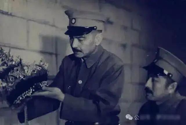 1934年孙殿英带着七万兵马西进青海，三个月后只剩两万，不是马家军太能打，是蒋介