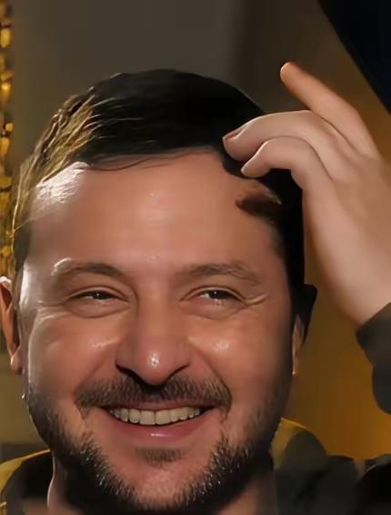 乌克兰的悲剧，是由泽连斯基造成的。
泽连斯基看到美西方给他画的大饼：
乌克兰加入