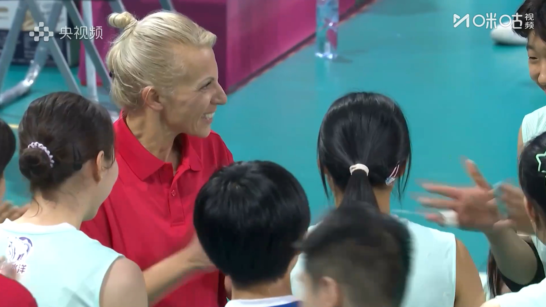 北京U18主教练武洛维奇是哪国人呀 