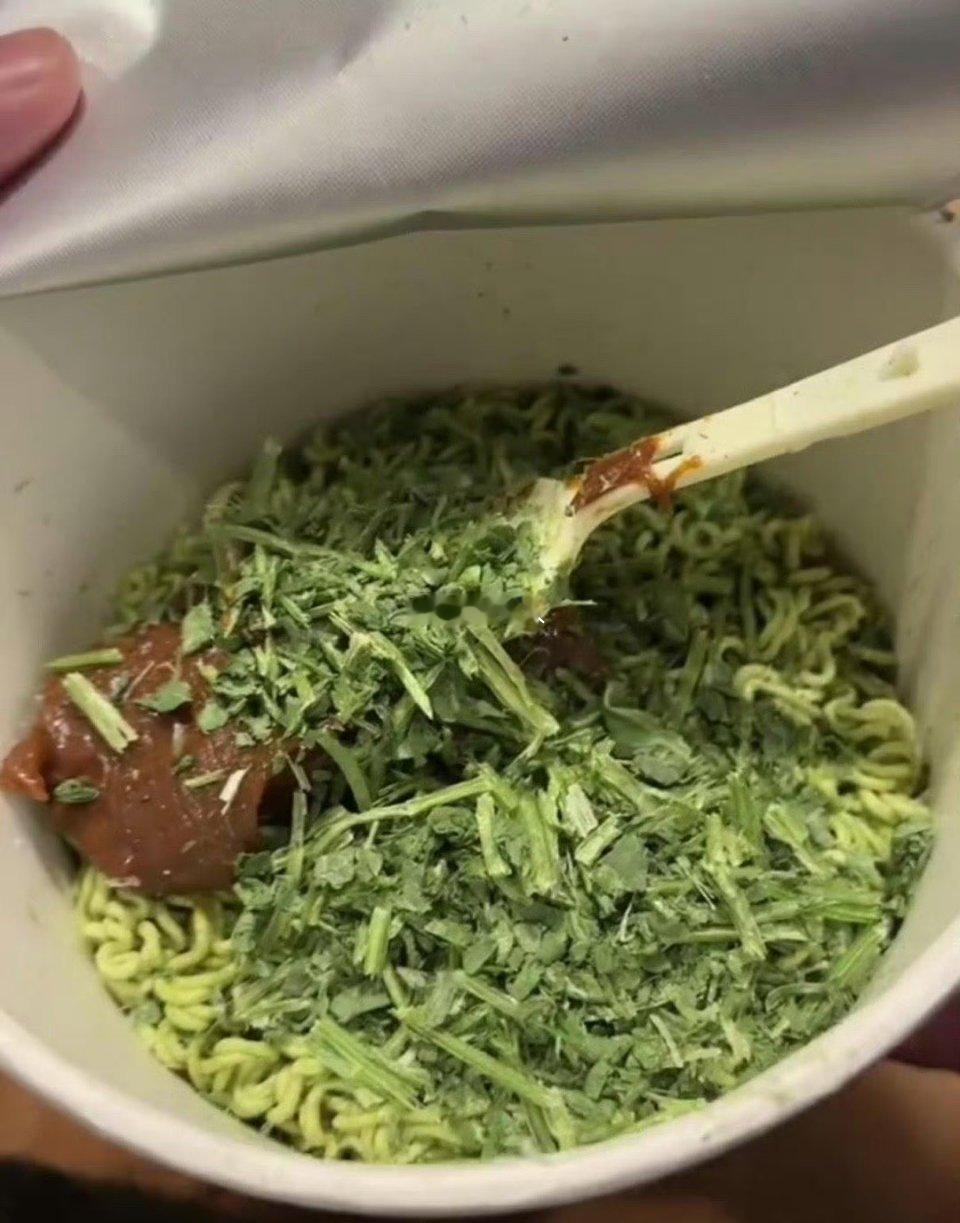 喜欢吃香菜的和不喜欢吃香菜的都沉默了 ​​​