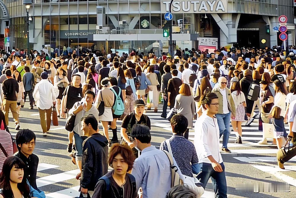 36岁中国男子在日本大阪被袭击，被抢走500万日元现金（约23万人民币）。

领