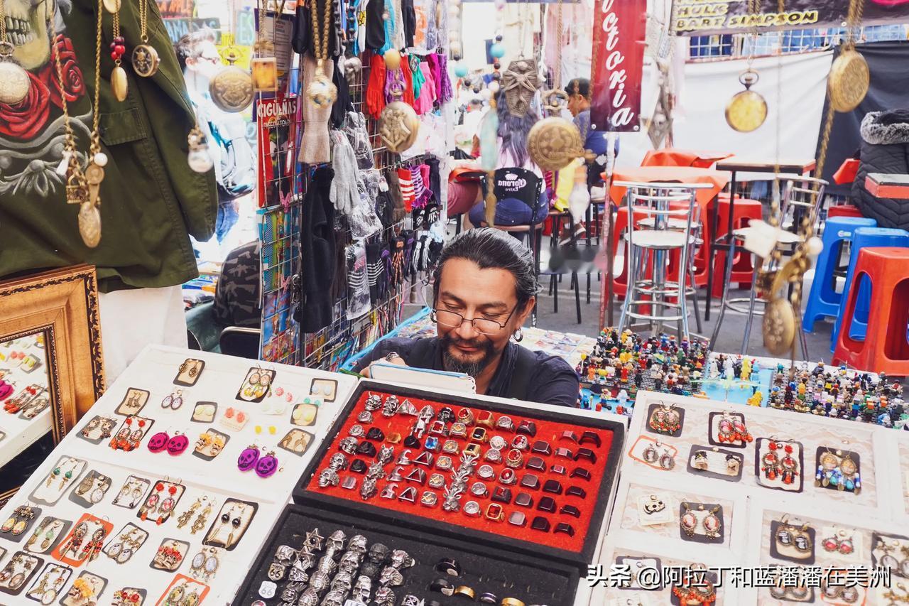 开着房车来到墨西哥城。
传统与现代的融合，多元且嘈杂
在家云旅游 海外生活分享 