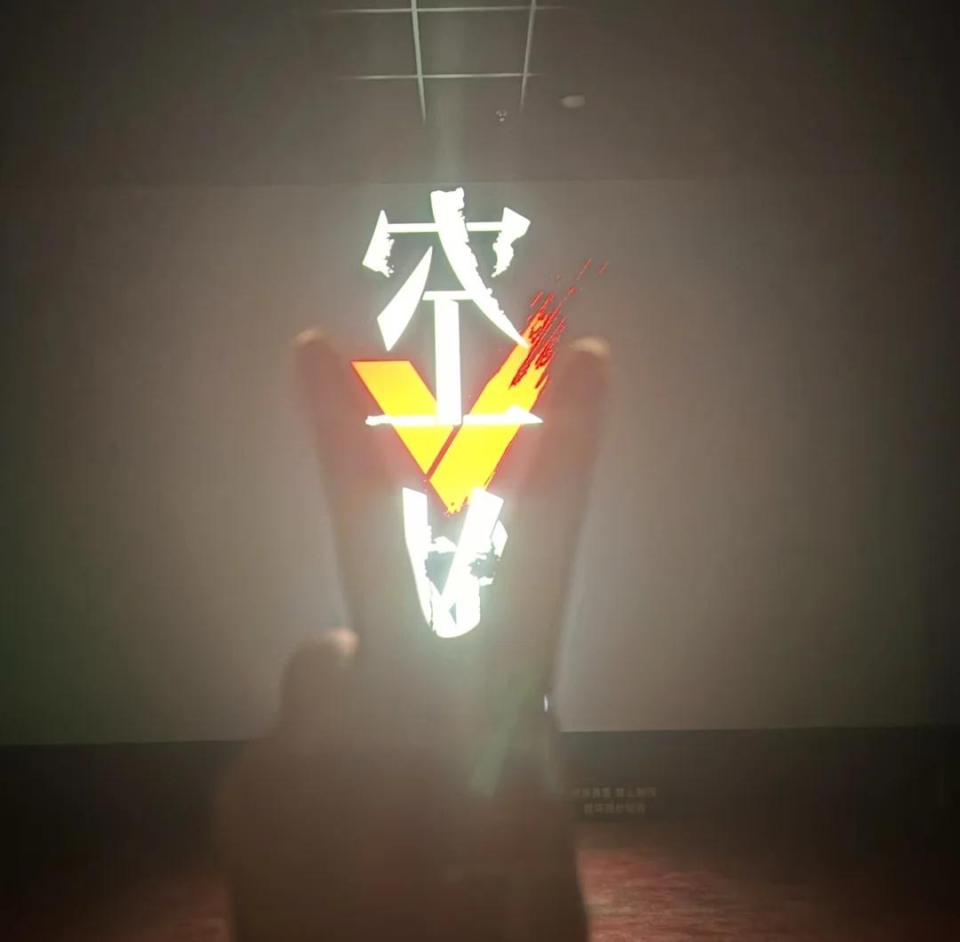 空枪吼吼看
没看够 这个结局强哥还有没有一丝儿丝儿可能复活一下 演一下第二部啊