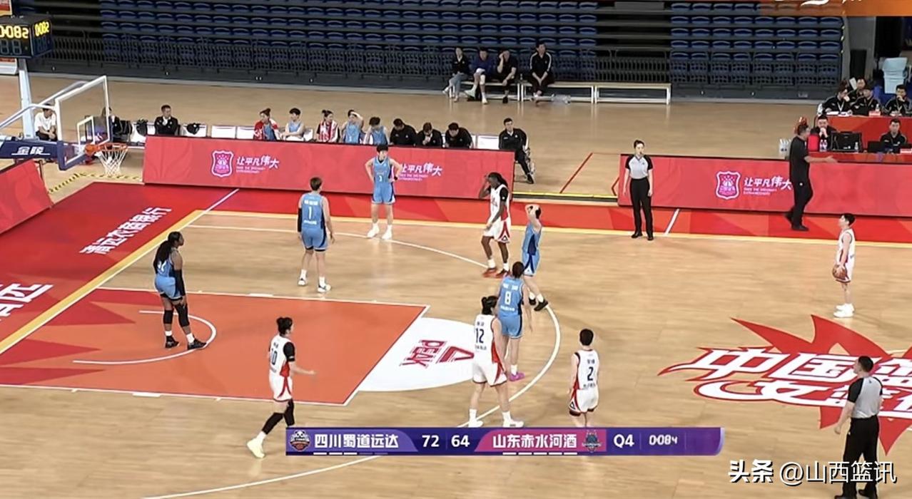 WCBA俱乐部杯决赛，四川女篮击败山东女篮先下一城！
与山西竹叶青酒女篮分在一组