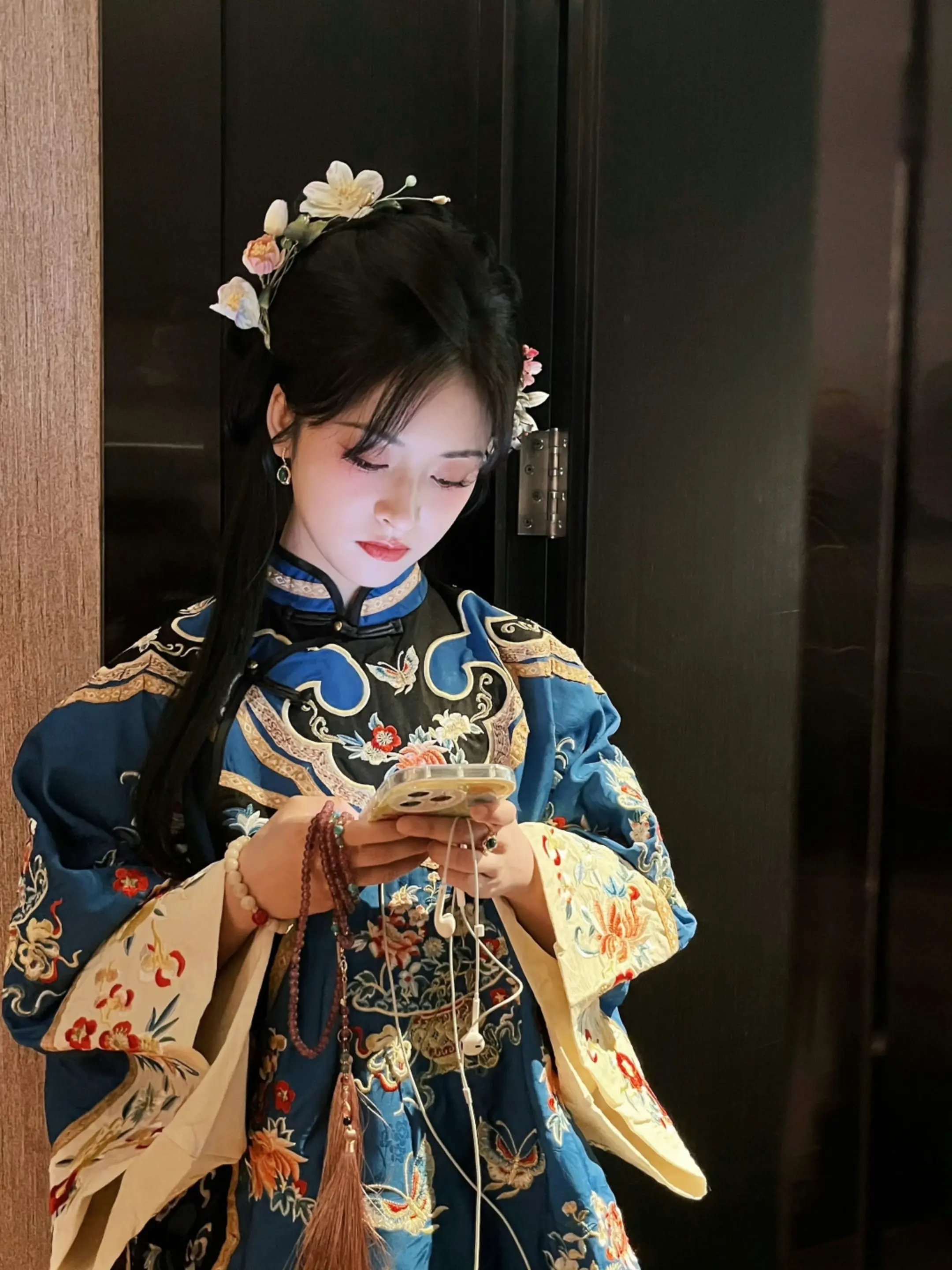 沈月这张脸还是太权威了 开推看起来哦